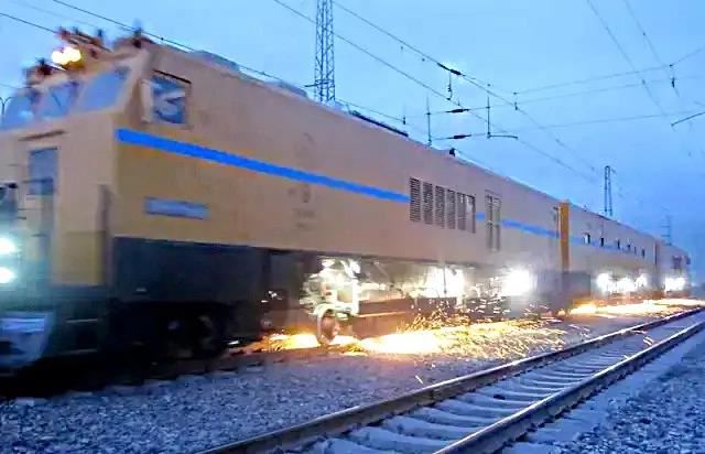 rail grinding locomotive rail grinding locomotive