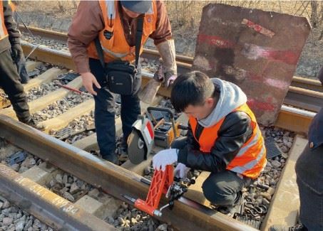 Lithium Battery Rail Cutting Machine Rail Saw