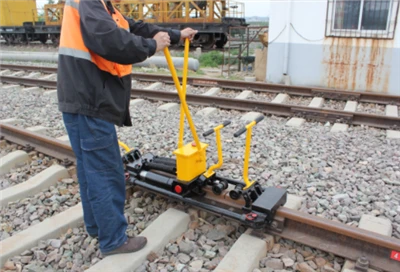 Hydraulic Rail Gap Adjuster