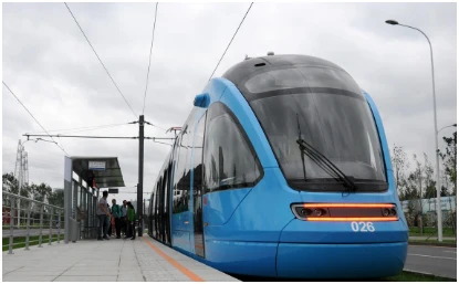 What are the advantages and disadvantages of urban rail transit?