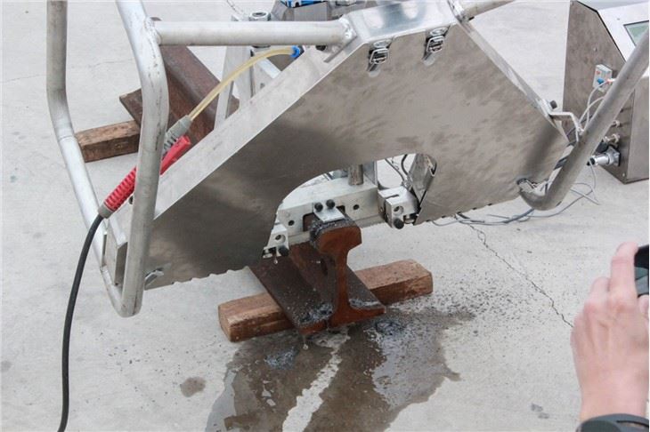 Battery Rail Cutting Machine