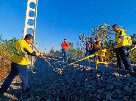 Internal Combustion Slope Protection Shaping Machine