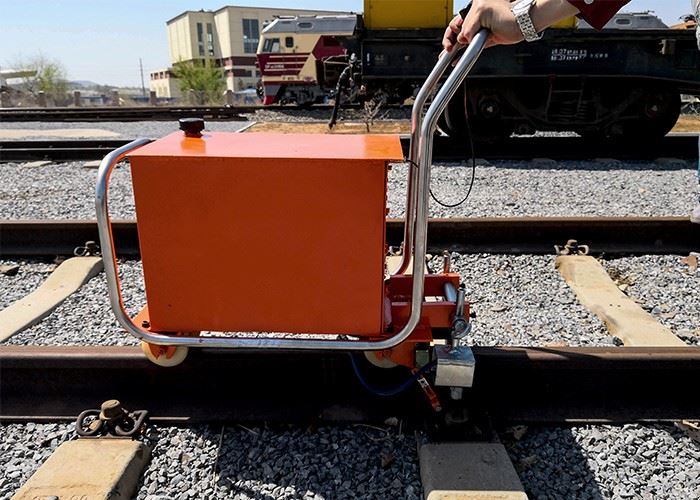New Design Top Quality Rail Bolt Lubricator