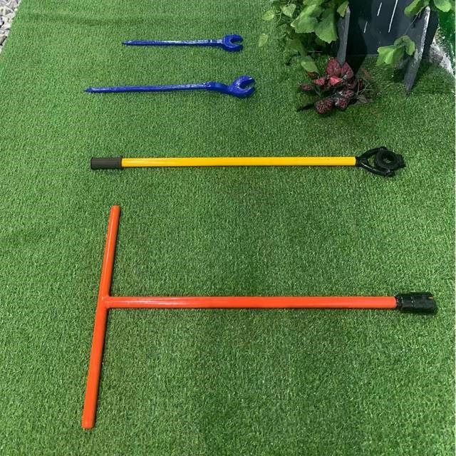 Hot Sale Railway Handle Tools Manual Device Rail Lifting Rake/Spannerrail Tong Bolt Wrench