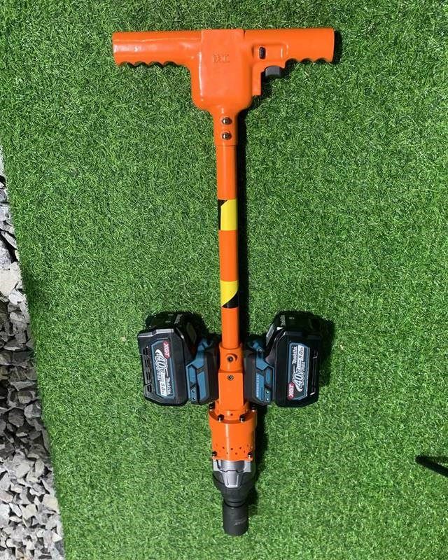 Portable Battery Powered Rail Bolt Wrench