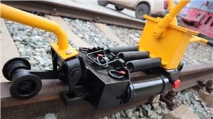 Track Adjustment ------ Hydraulic Track Gap Adjuster (one-way)