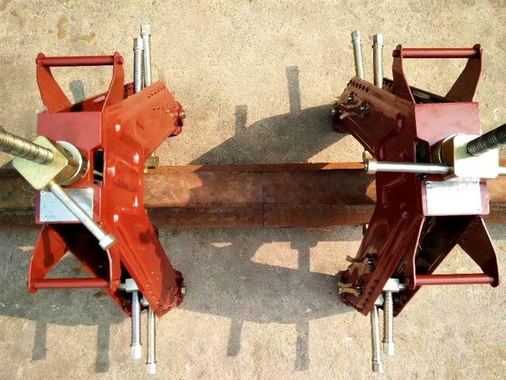 Rail Alignment Jacks